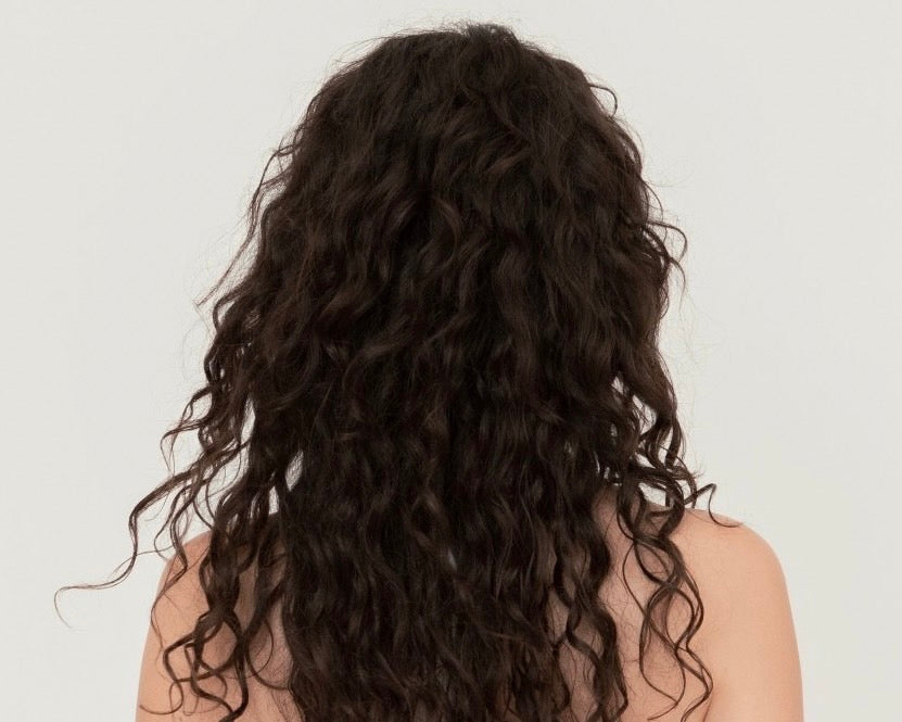 How to keep hair from frizz and why it happens